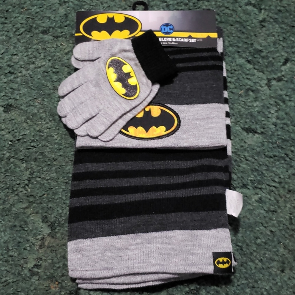 Batman Kids Hat, Glove & Scarf Set